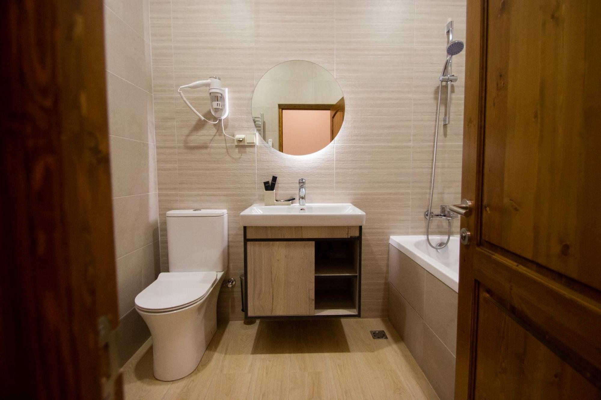 Kuma Hotel 久姆里 外观 照片